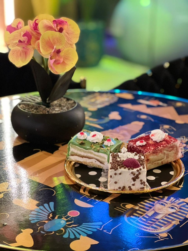 حلويات شرقية فاخرة